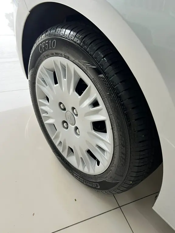 FORD Ka + Sedan - Foto