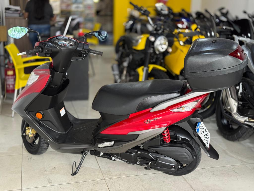 HAOJUE Lindy 125 - Foto