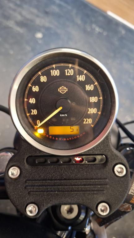 HARLEY DAVIDSON Sportster XL 883 - Foto