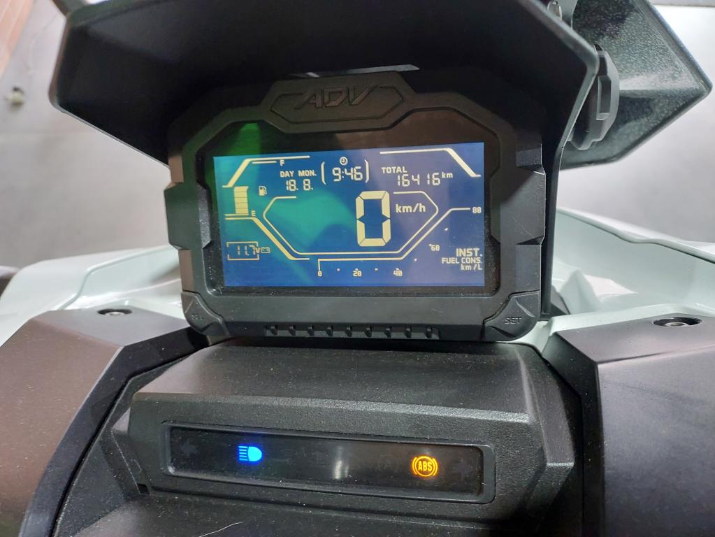 HONDA ADV 150 - Foto