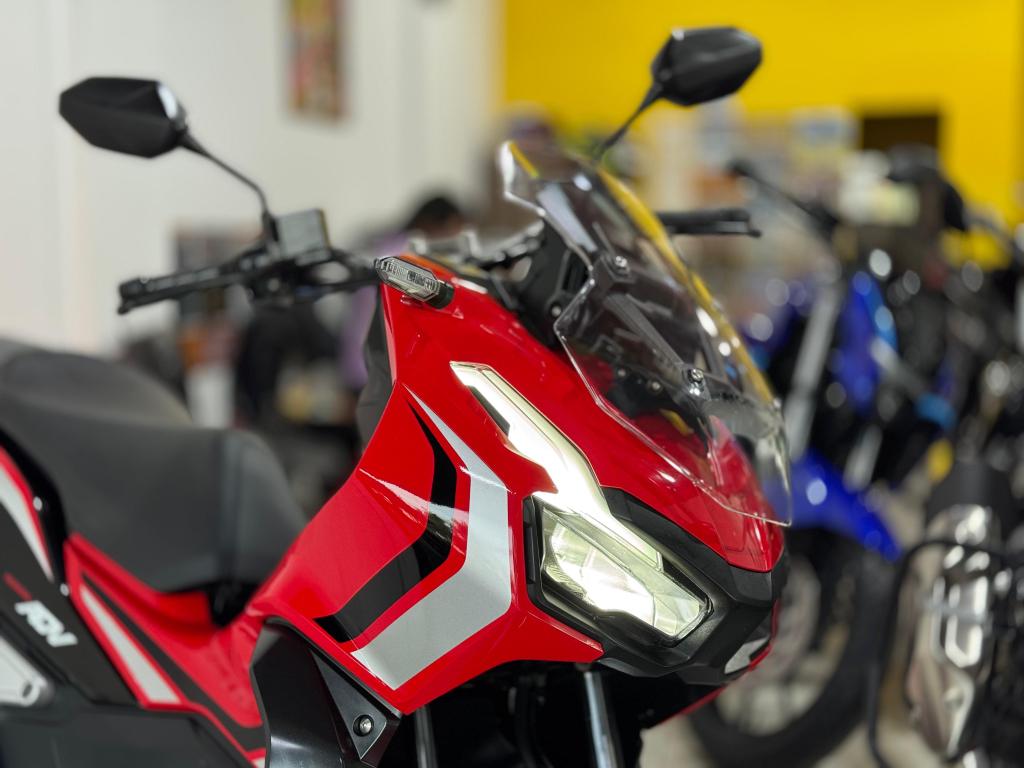 HONDA ADV 150 - Foto