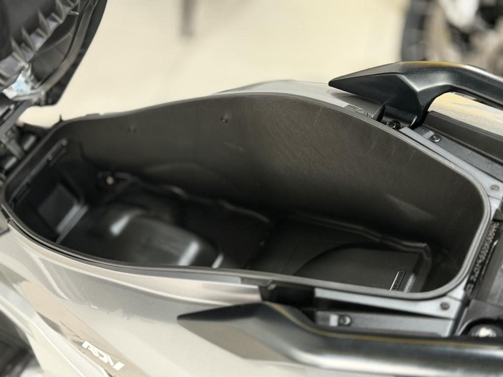 HONDA ADV 160 - Foto