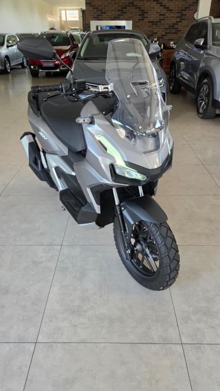 HONDA ADV 160 - Foto