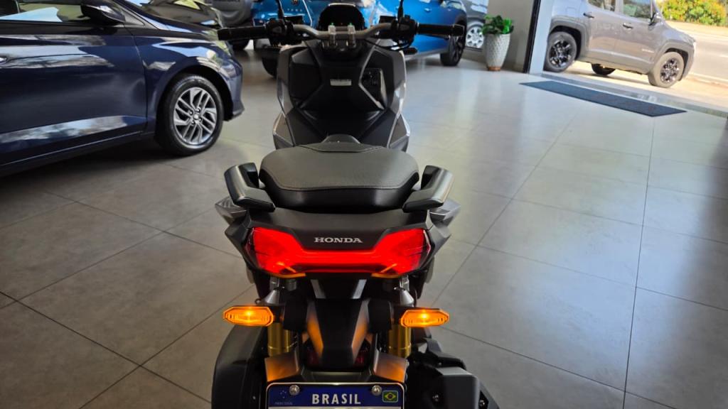 HONDA ADV 160 - Foto