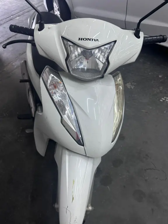 HONDA Biz 110 I - Foto
