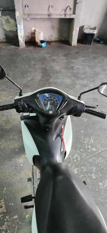 HONDA Biz 110 I - Foto