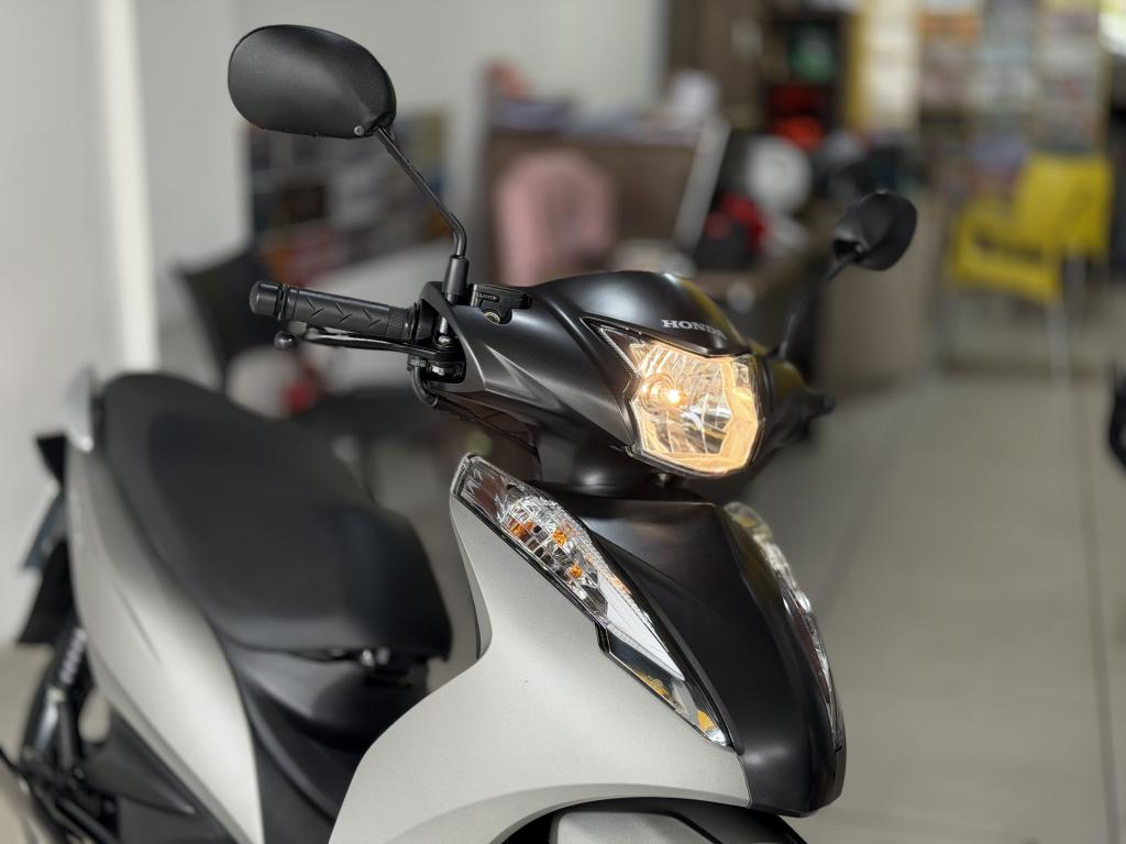 HONDA Biz 125 - Foto
