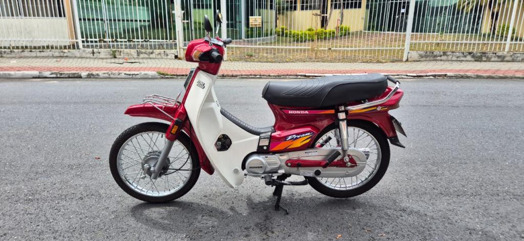 HONDA C 100 Dream - Foto