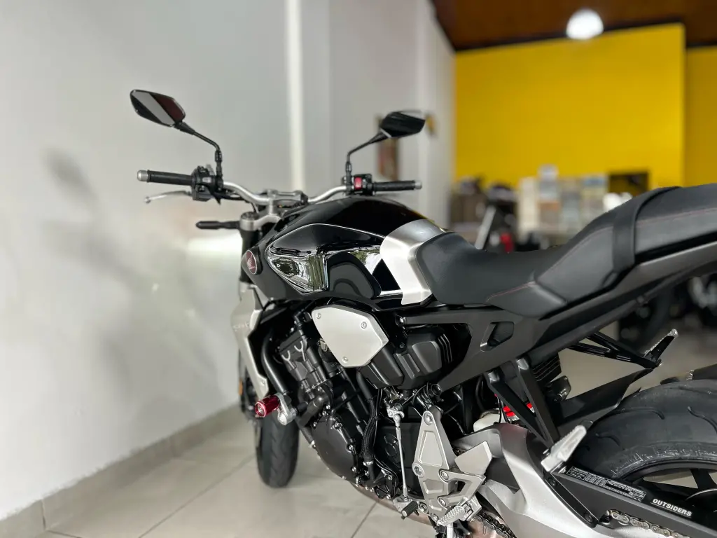 HONDA CB 1000 R - Foto