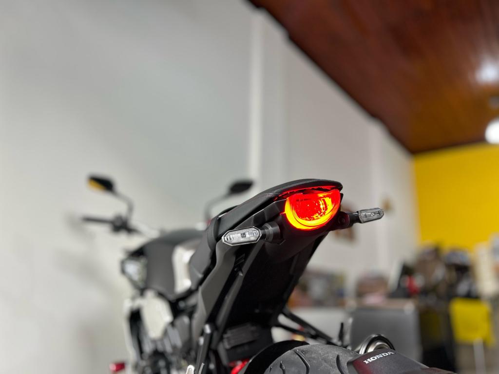 HONDA CB 1000 R - Foto