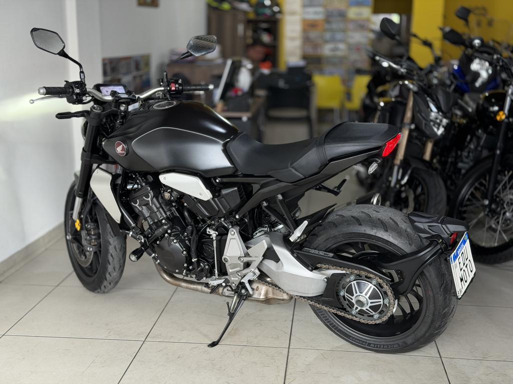 HONDA CB 1000 R - Foto