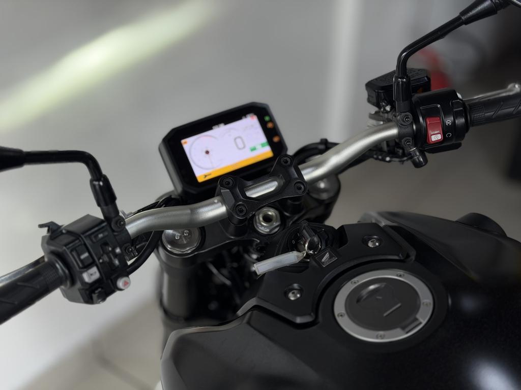 HONDA CB 1000 R - Foto
