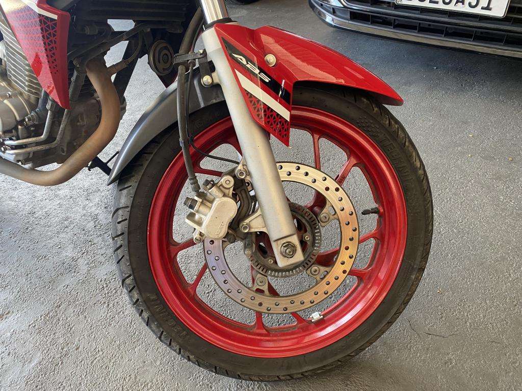 HONDA CB 250 F Twister - Foto