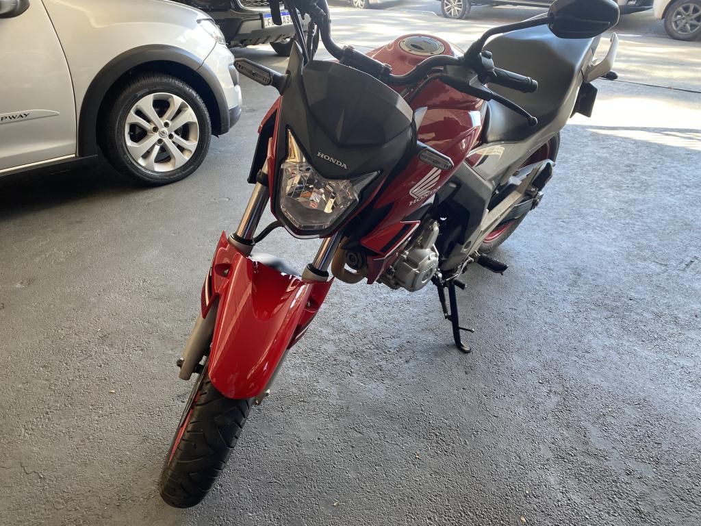 HONDA CB 250 F Twister - Foto