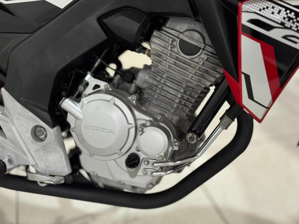 HONDA CB 250 F Twister - Foto