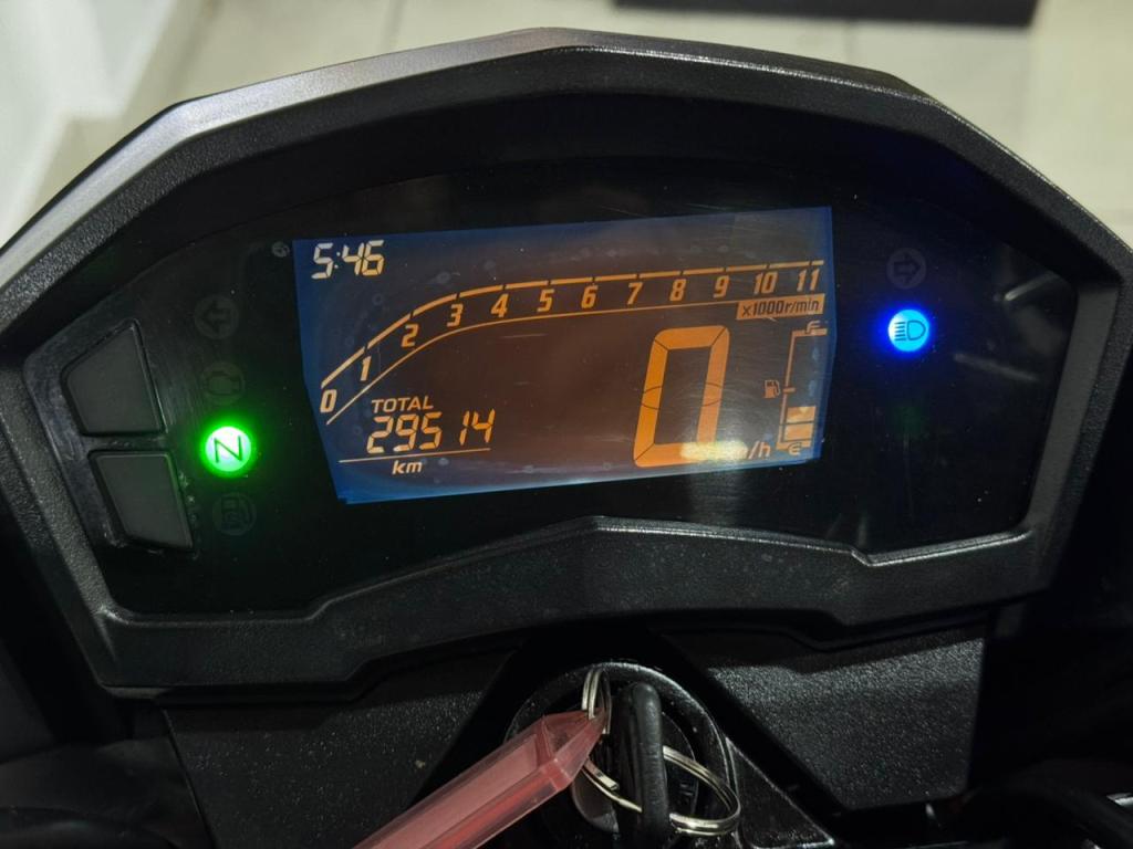 HONDA CB 250 F Twister - Foto