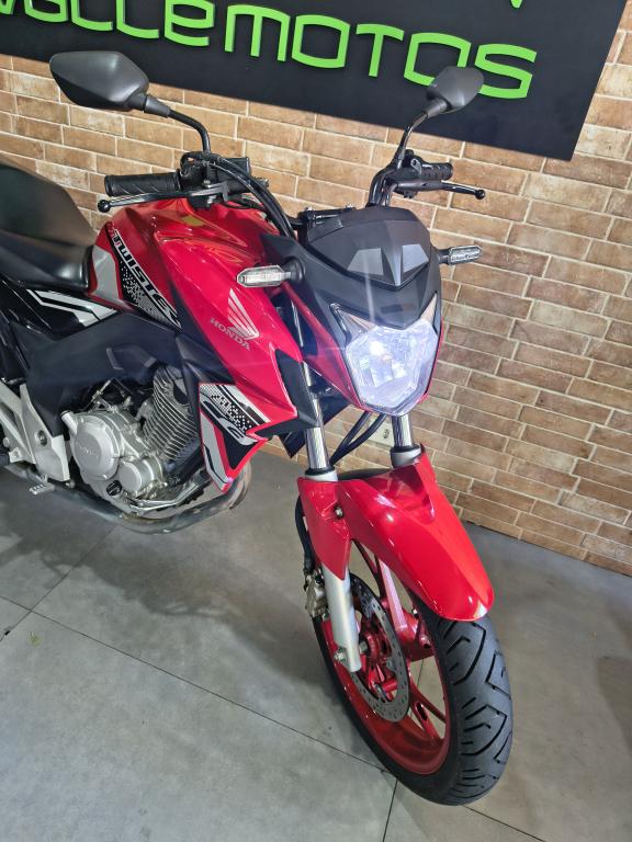 HONDA CB 250 F Twister - Foto