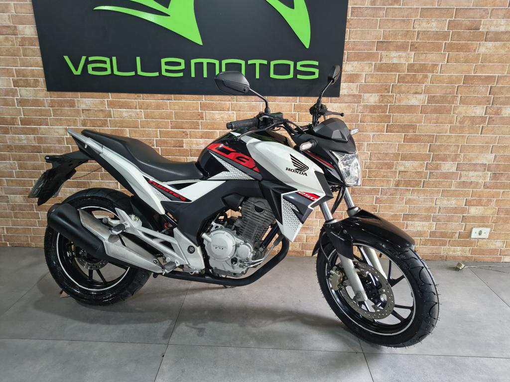HONDA CB 250 F Twister - Foto