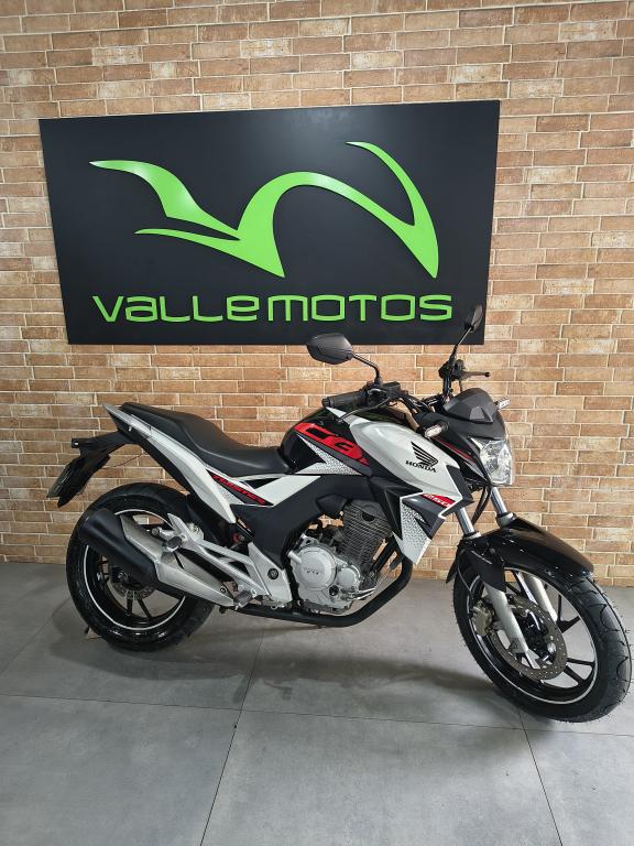 HONDA CB 250 F Twister - Foto