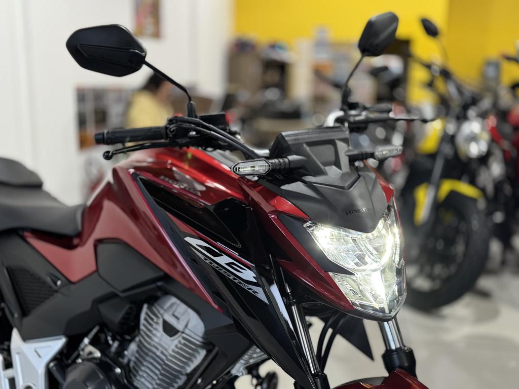 HONDA CB 300 F Twister - Miniatura