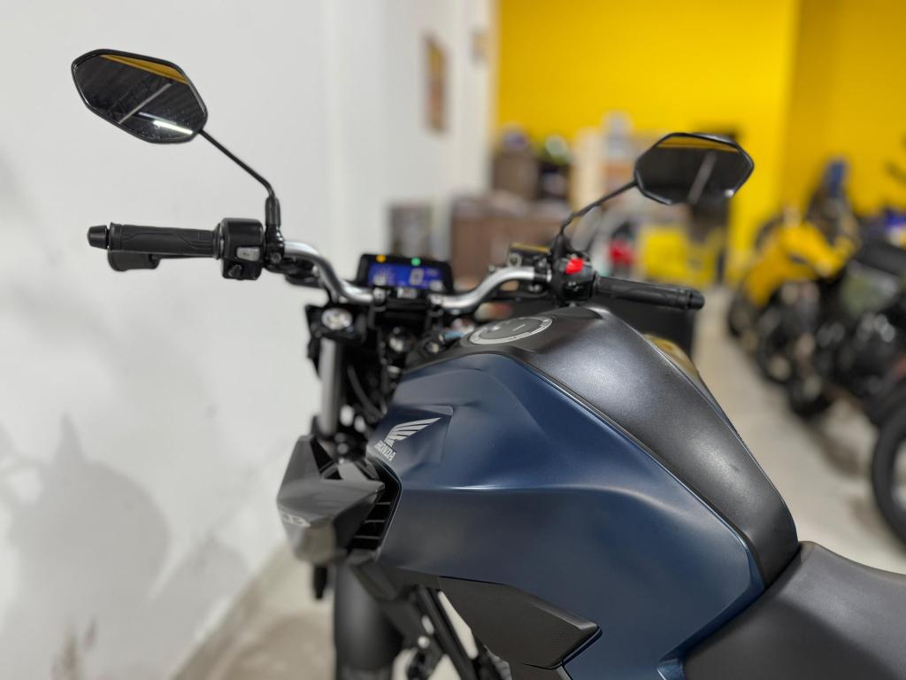 HONDA CB 300 F Twister - Foto