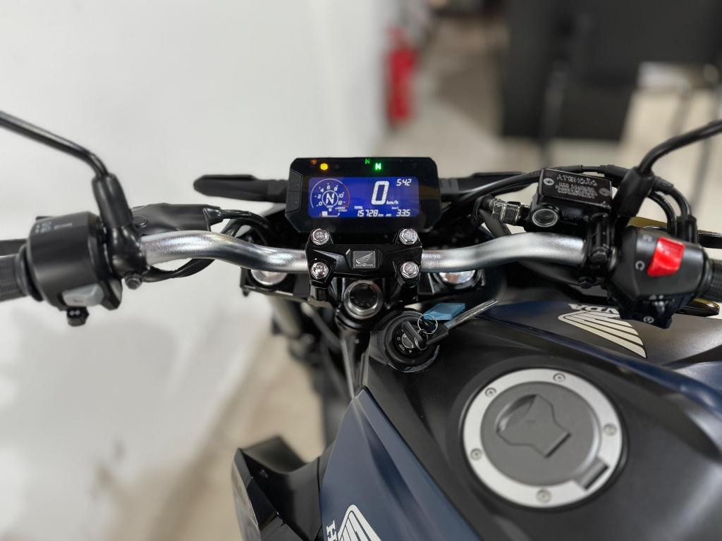 HONDA CB 300 F Twister - Foto