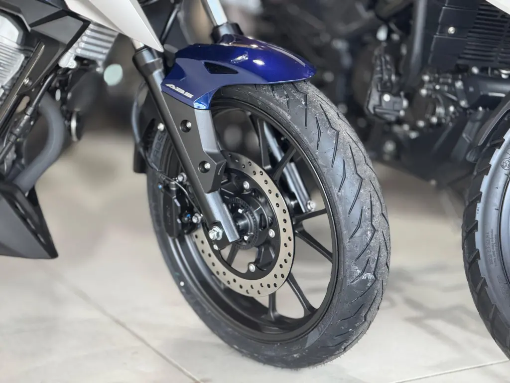 HONDA CB 300 F Twister - Foto