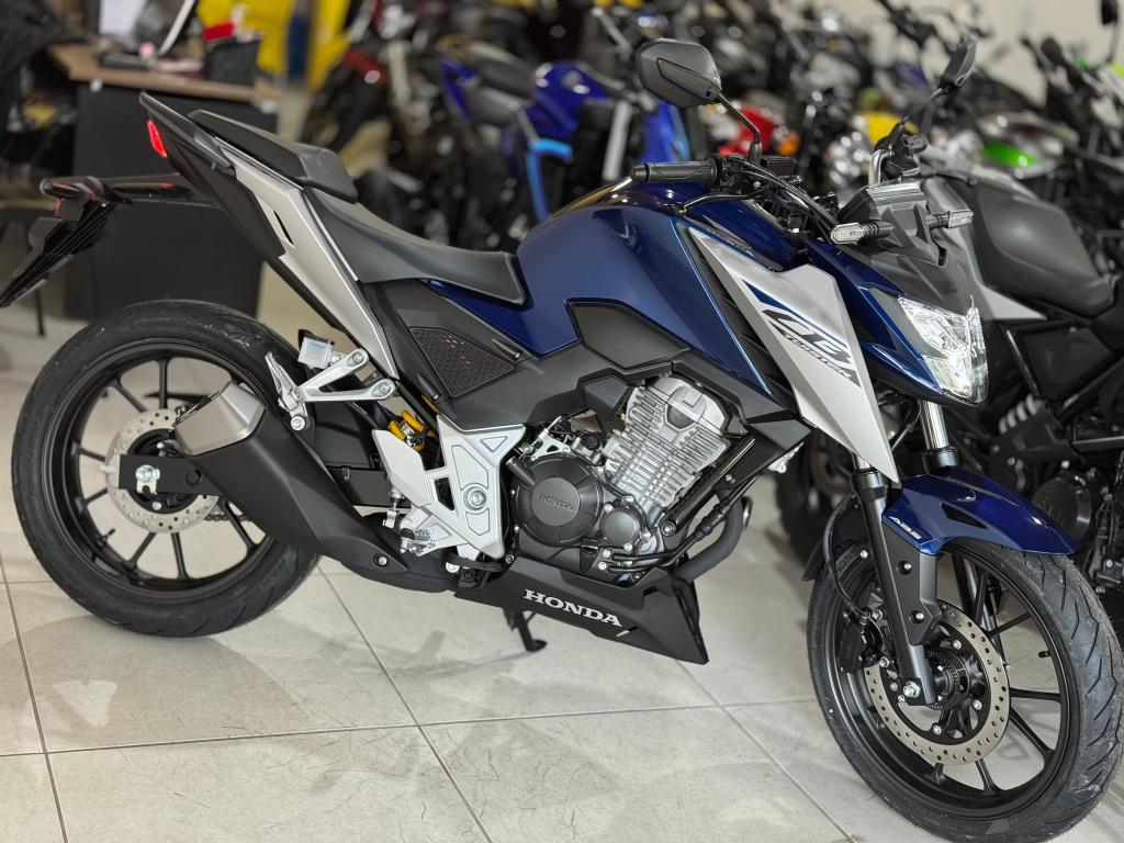 HONDA CB 300 F Twister - Foto