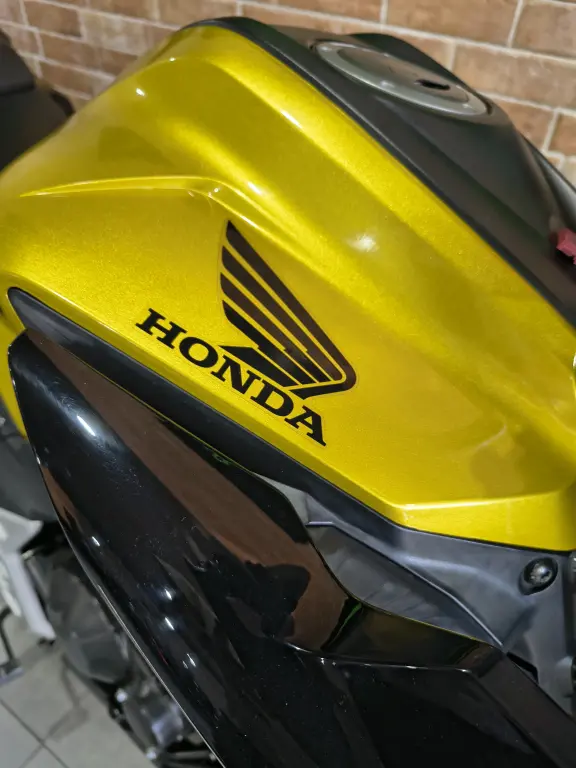 HONDA CB 300 F Twister - Foto