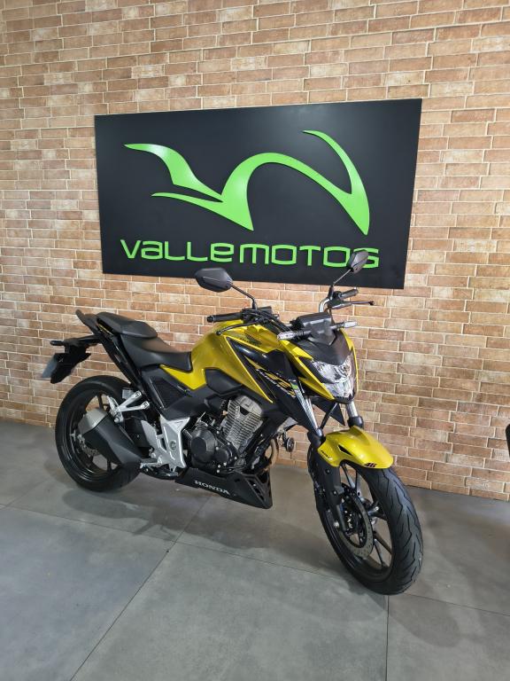 HONDA CB 300 F Twister - Foto