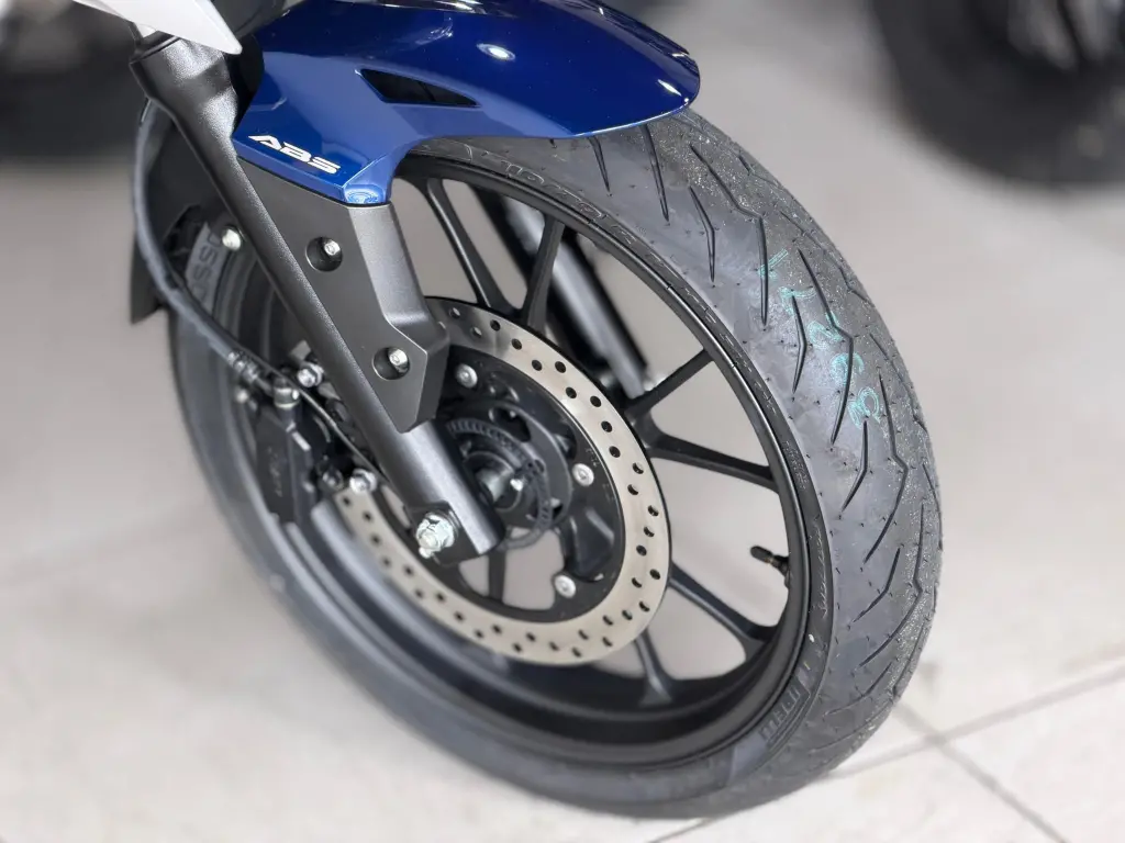 HONDA CB 300 F Twister - Foto