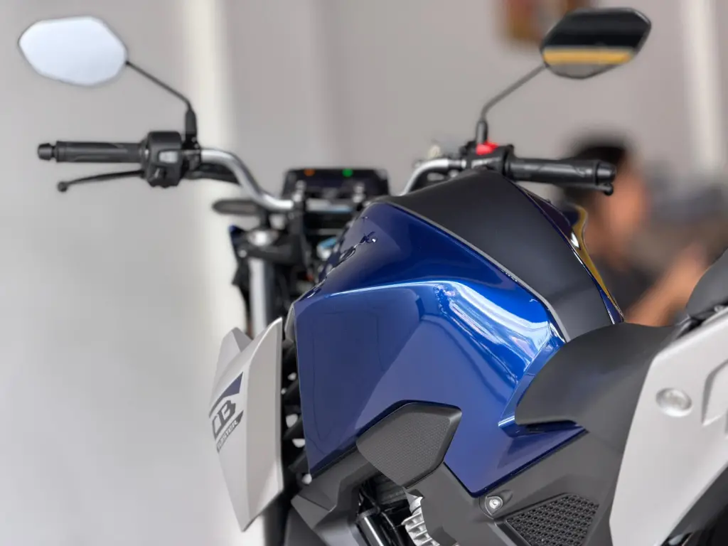 HONDA CB 300 F Twister - Foto