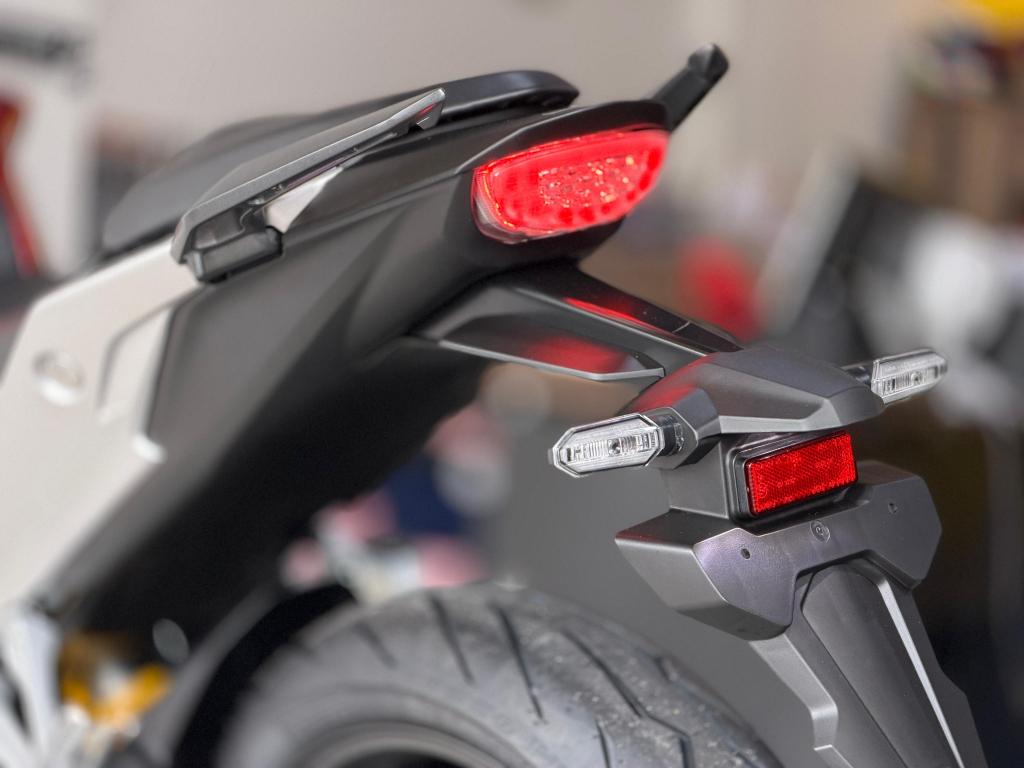 HONDA CB 300 F Twister - Foto