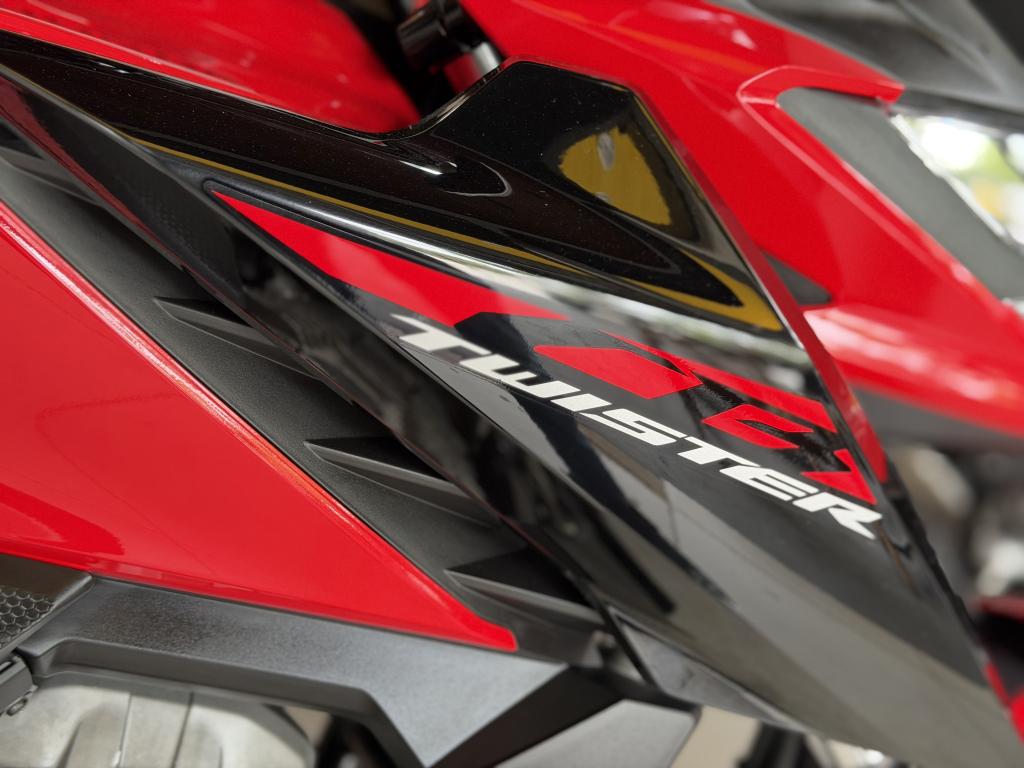 HONDA CB 300 F Twister - Foto