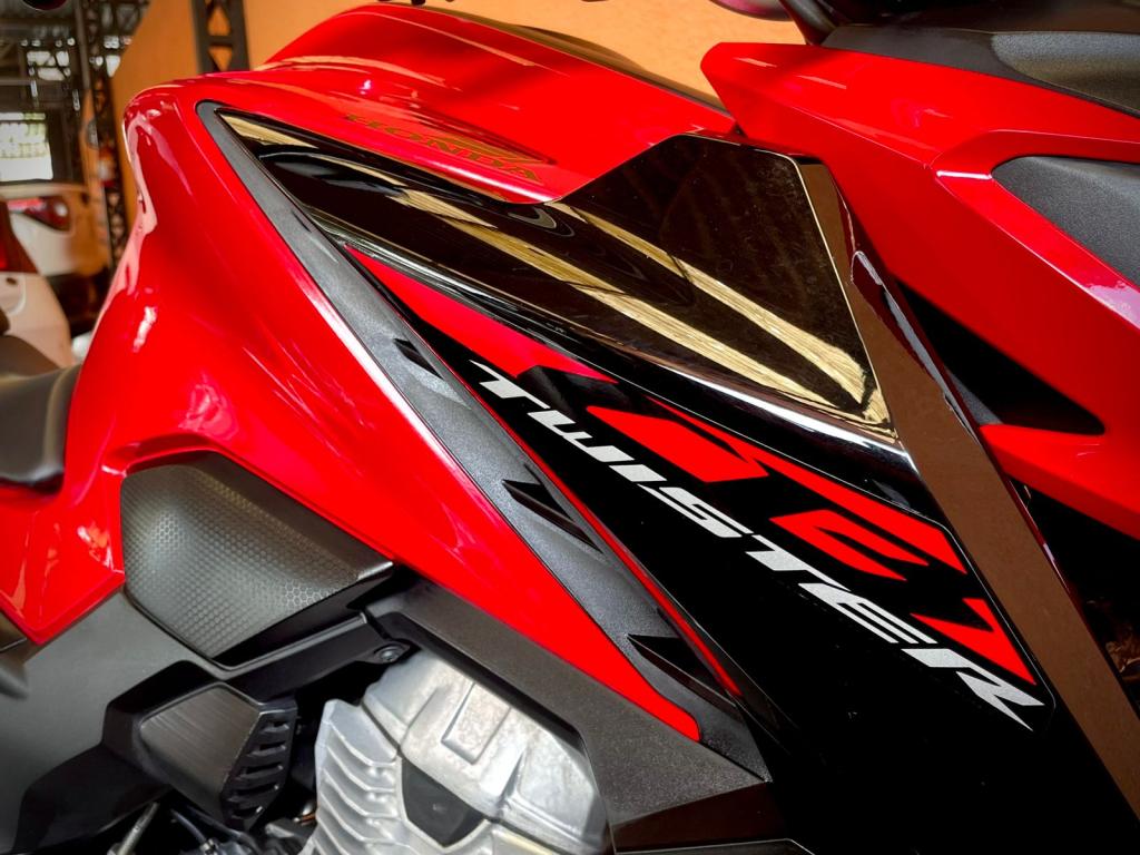 HONDA CB 300 F Twister - Foto
