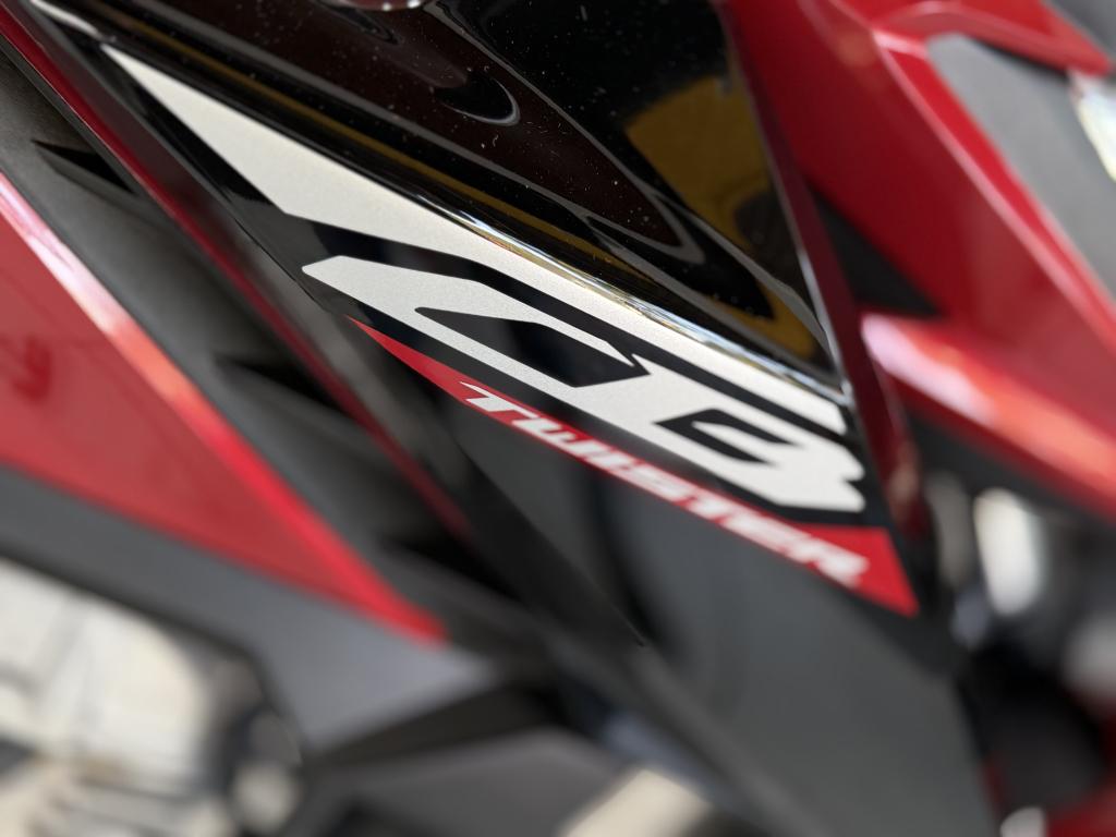 HONDA CB 300 F Twister - Foto