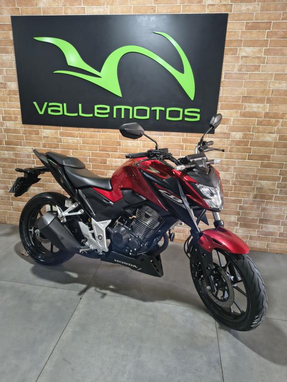 HONDA CB 300 F Twister - Foto