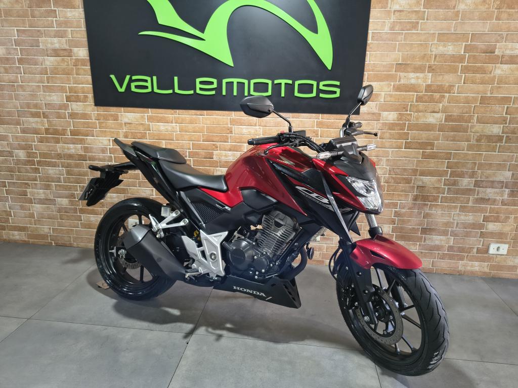 HONDA CB 300 F Twister - Foto