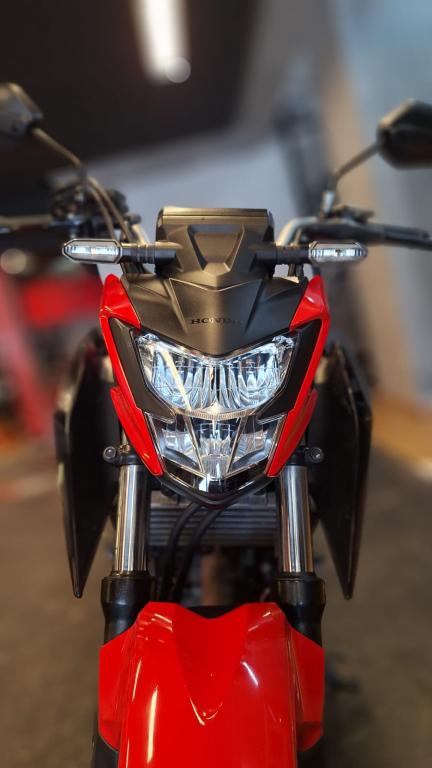 HONDA CB 300 F Twister - Foto