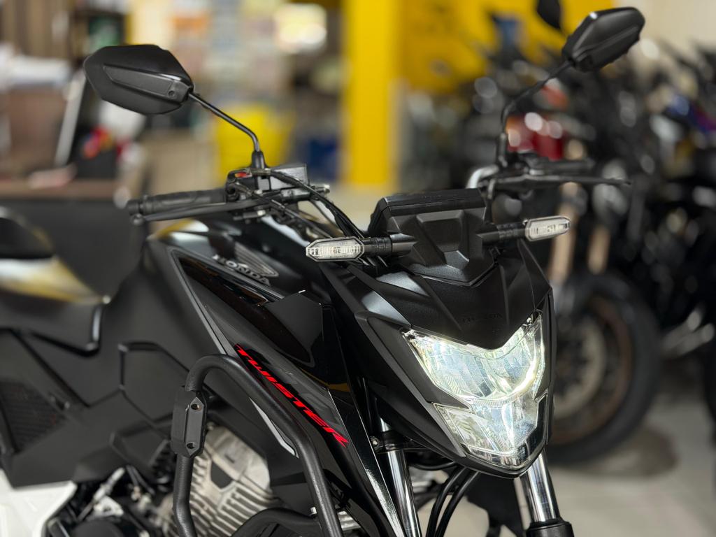 HONDA CB 300 F Twister - Foto