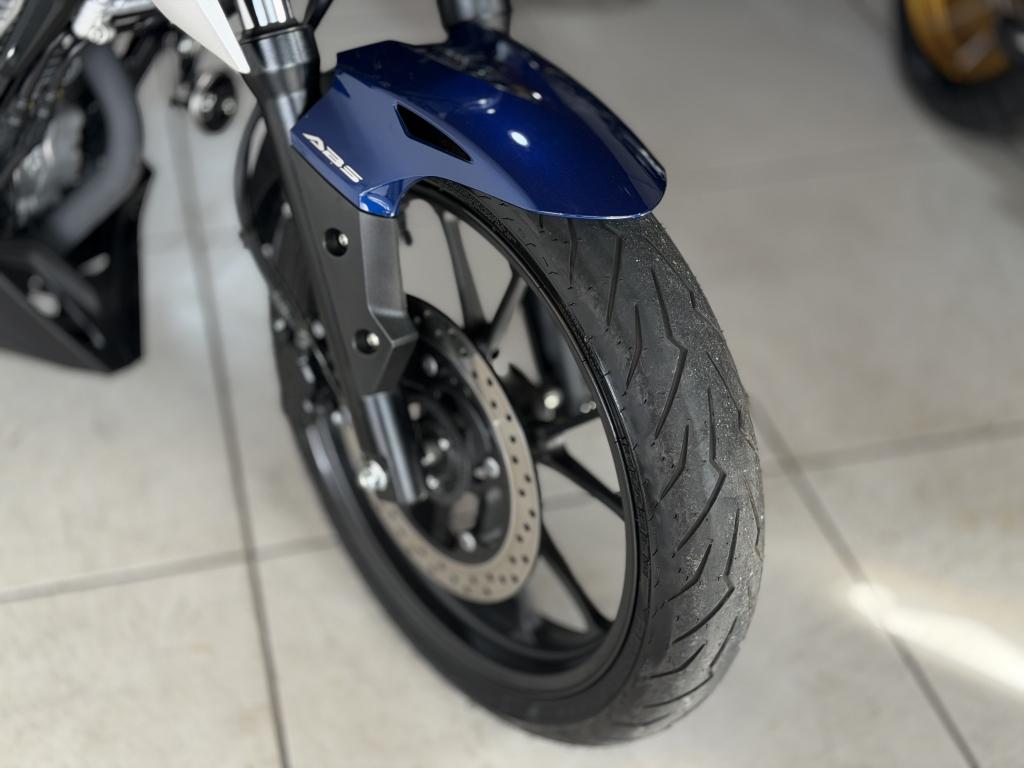 HONDA CB 300 F Twister - Foto
