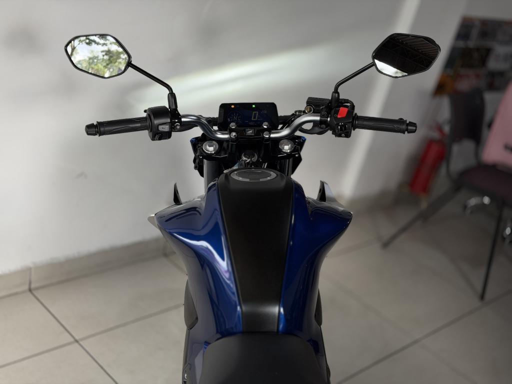 HONDA CB 300 F Twister - Foto