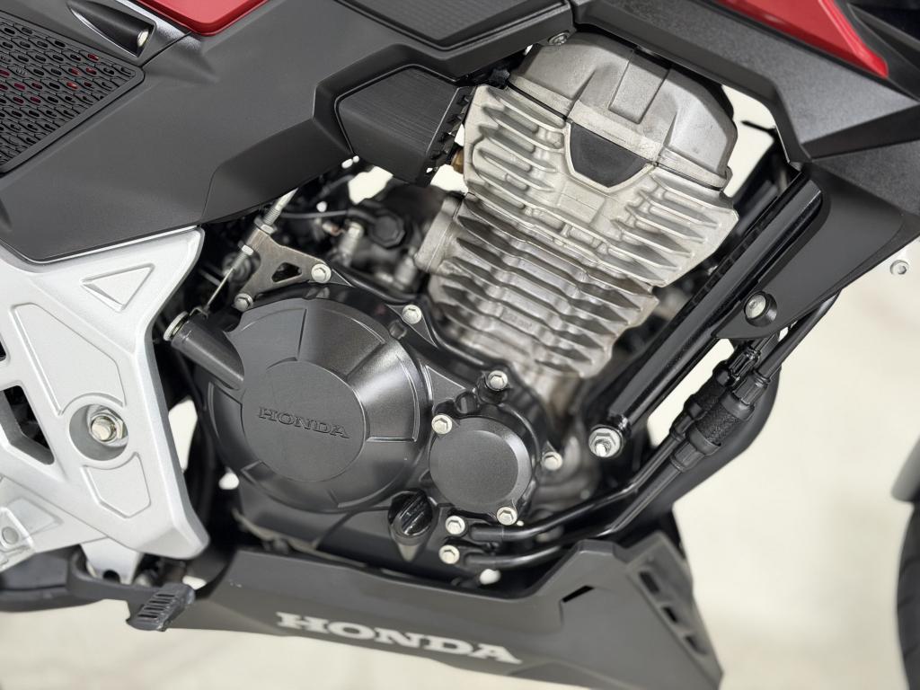 HONDA CB 300 F Twister - Foto