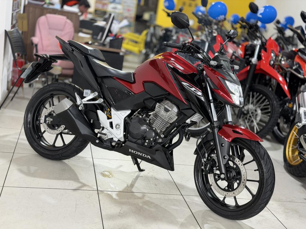 HONDA CB 300 F Twister - Foto