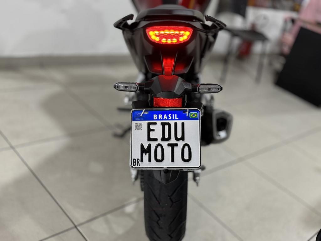 HONDA CB 300 F Twister - Foto
