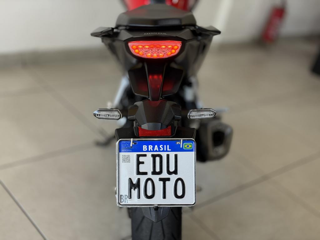 HONDA CB 300 F Twister - Foto