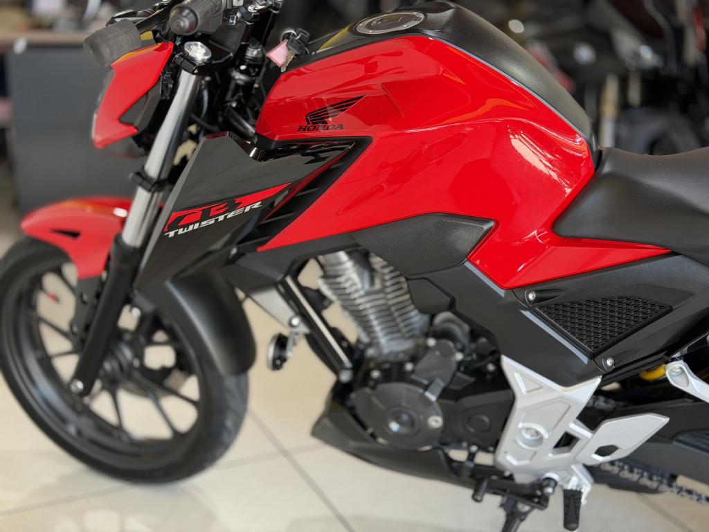 HONDA CB 300 F Twister - Foto