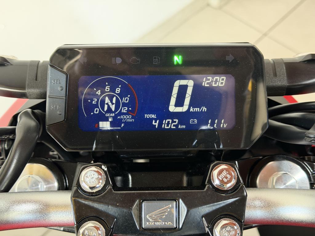 HONDA CB 300 F Twister - Foto