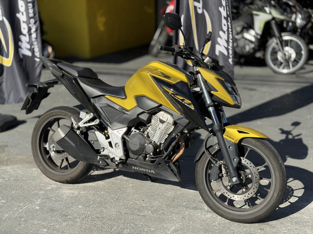 HONDA CB 300 F Twister