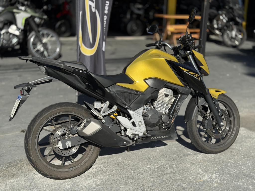 HONDA CB 300 F Twister - Foto